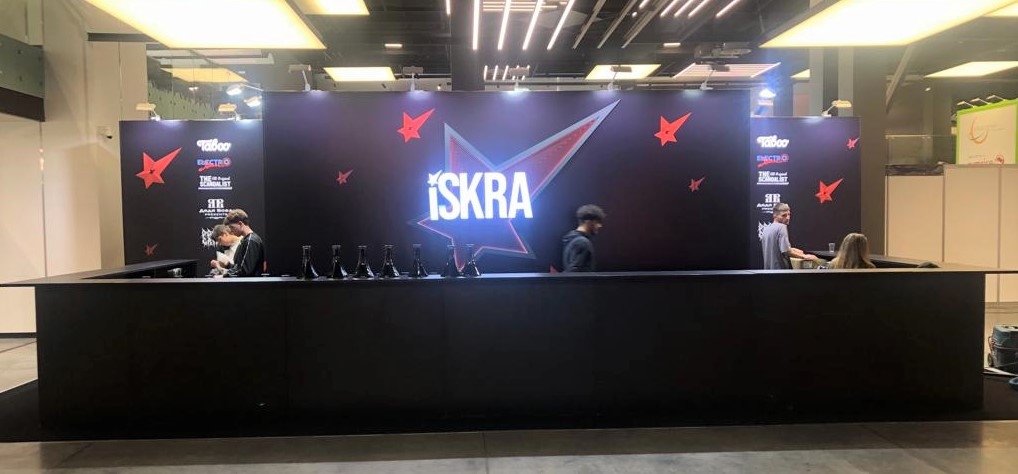 ISKRA - изготовление выставочных стендов в Самаре и Новосибирске